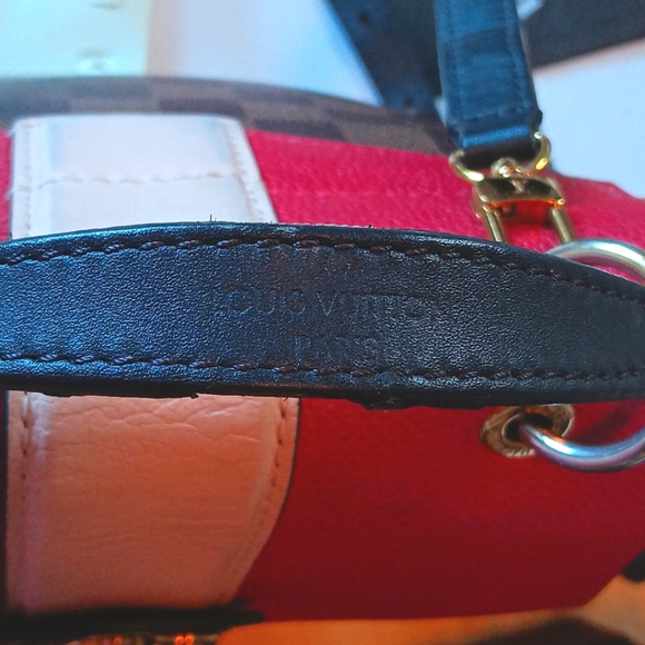 GIVEAWAY 🔥 LOUIS VUITTON LIMITED EDITION RED DAMIER EBENE MINI CLAPTON BACKPACK - Picture 10 of 16